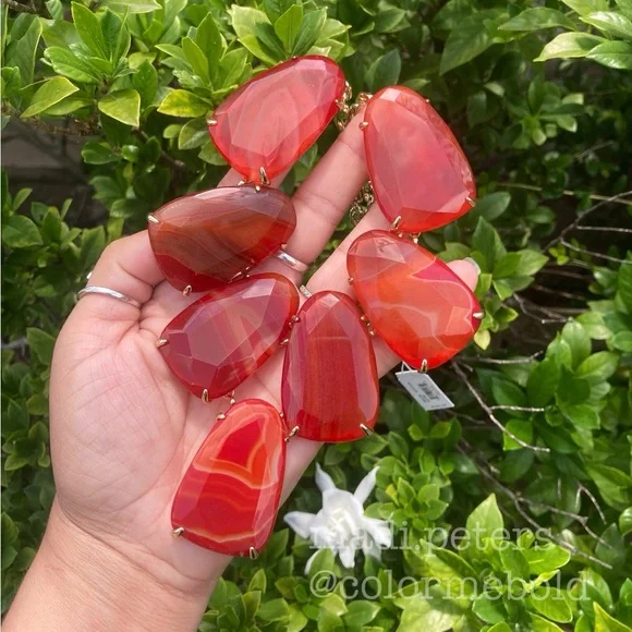 Kendra Scott Harlow Necklace in Carnelian - Picture 2 of 5